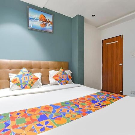 Nidhivan Hotel And Rooms Surat Exterior photo